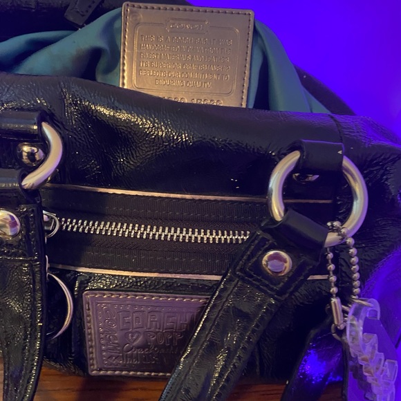 Coach Bag. Poppy edition. Black Patten Leather. - Picture 3 of 3